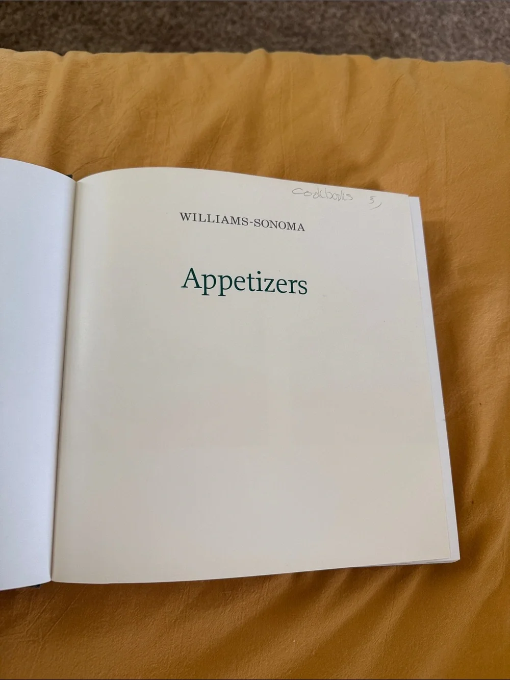 Williams Sonoma signs or